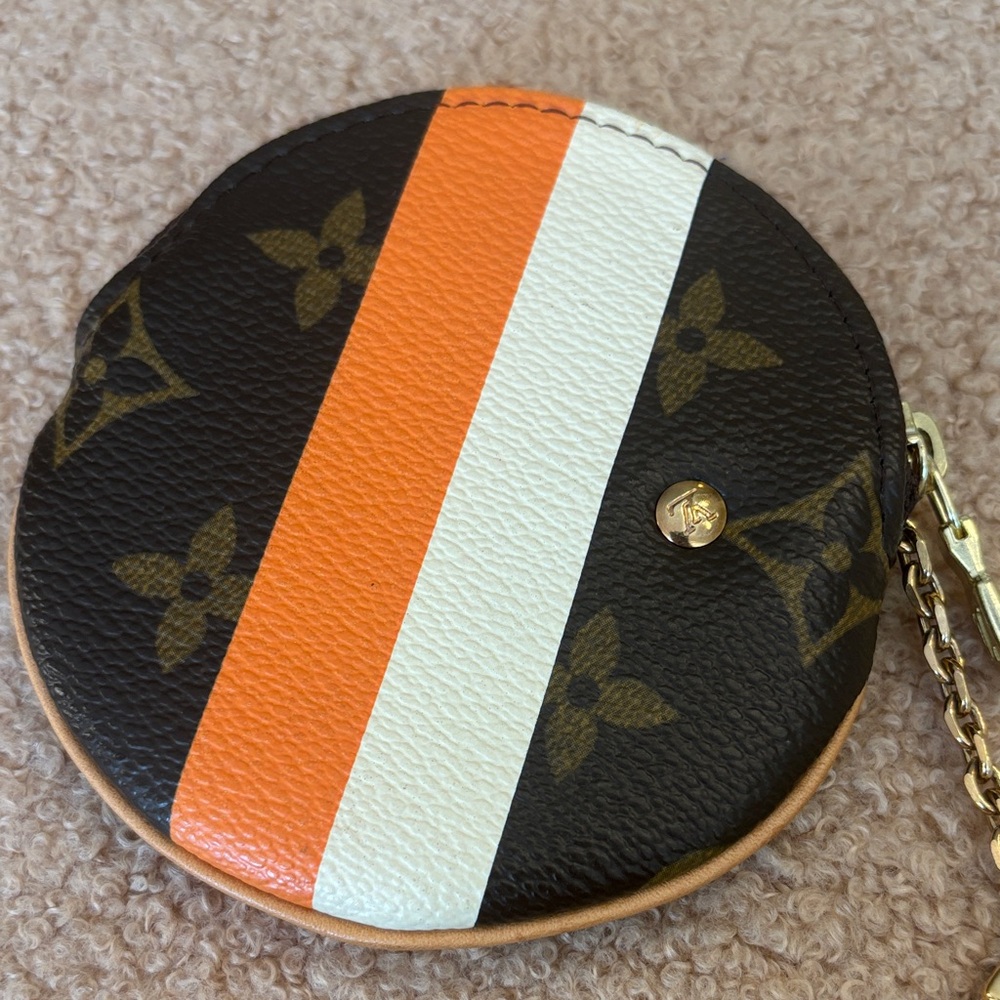 Louis Vuitton Groom Monogram Round Coin Pouch with Orange & Cream Stripes - Picture 5 of 9